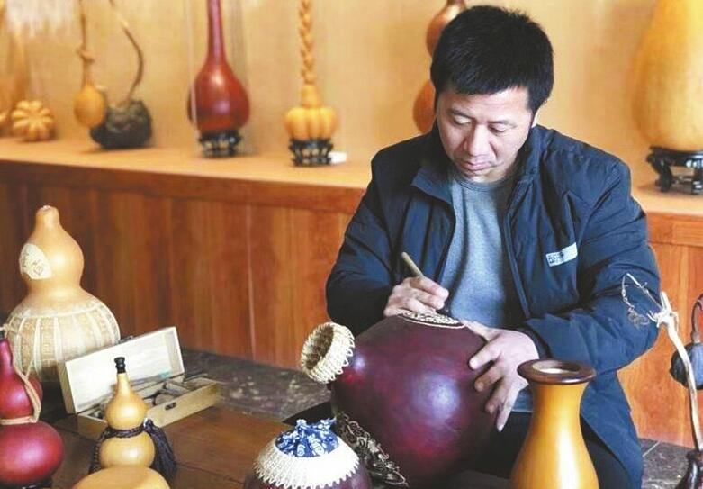 [温暖泉城]葫芦里都是扶贫助残“药”——“葫芦大王”马友谊的助残故事