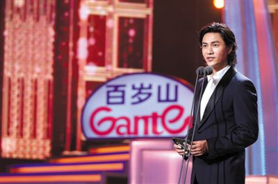 三位“女友”给陈坤颁奖 引发一波回忆杀