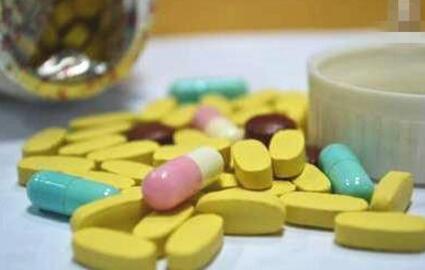 医生拉群卖保健品具体是什么情况？这到底是个什么梗？