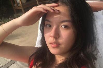 惊呆了！李咏女儿晒泳装照具体是什么情况？本尊终于回应了到底说了什么？