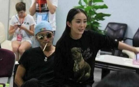 谢霆锋否认恋杨幂恋情传闻 罕见回答感情方面提问