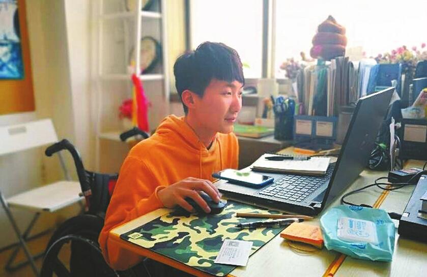 [温暖泉城]坐着轮椅的他梦想助力“瓷娃娃”们奔跑