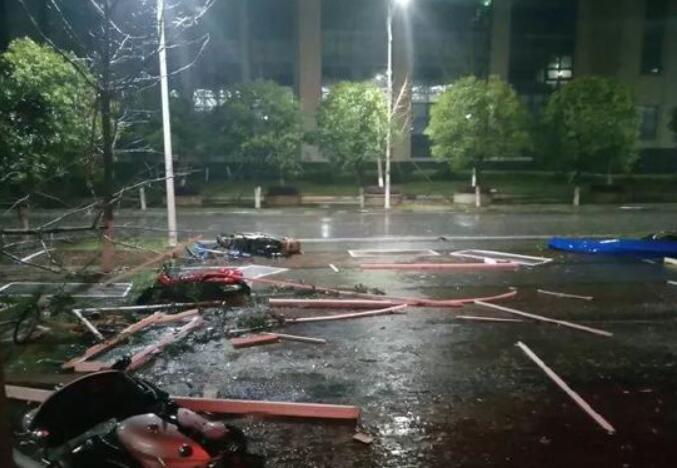 惊呆了!桂林17级大风具体是什么情况?这到底是个什么梗?