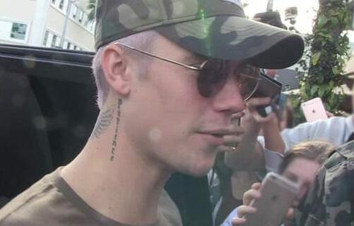 比伯宣布暂停音乐事业 海莉评论我爱你表示支持