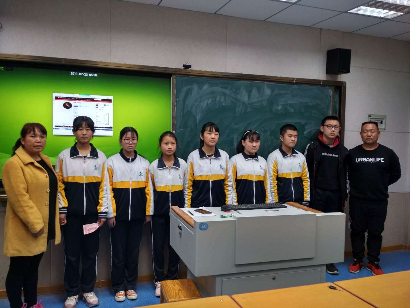 [温暖泉城]春风吹孝里 开遍“向阳花”