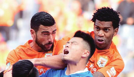 鲁能今日出征天津 撤不撤吉尔?这是个难题