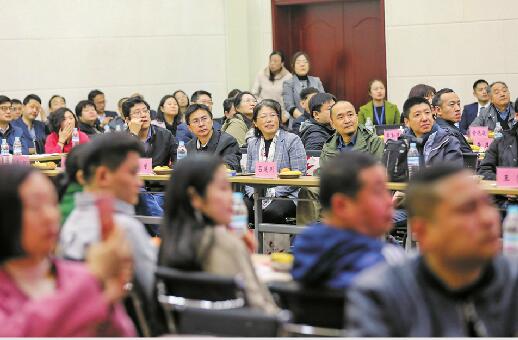 近百名“老时报人”昨“回家” 创新、进取与坚守,你熟悉的“时报基因”