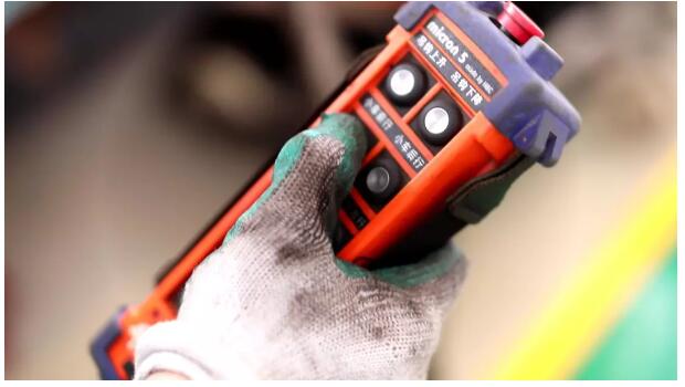 看完复兴号做俯卧撑，它们竟然组团来参赛了