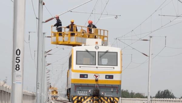 看完复兴号做俯卧撑，它们竟然组团来参赛了