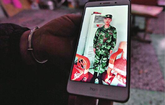 记者赴救火英雄张成朋家探访 全村自发向其奶奶保守秘密