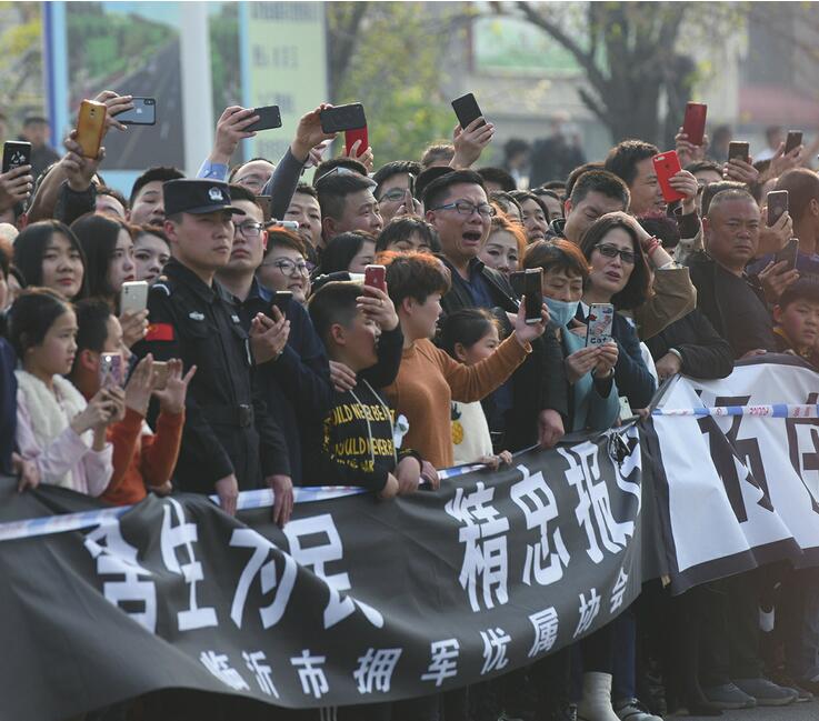 这次团聚永不离开 数万群众迎接5位山东籍烈士回家
