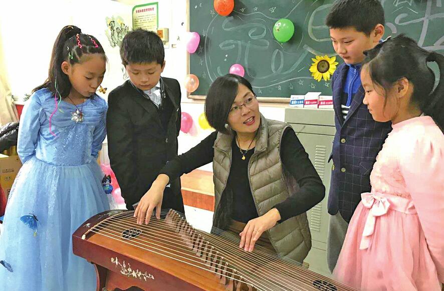 [温暖泉城] 安萍：点起心灯照亮学生