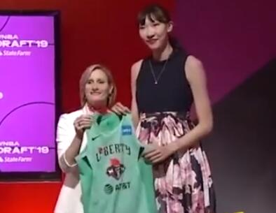 中国第5人!韩旭入选WNBA 时隔22年第14顺位被纽约自由人选中