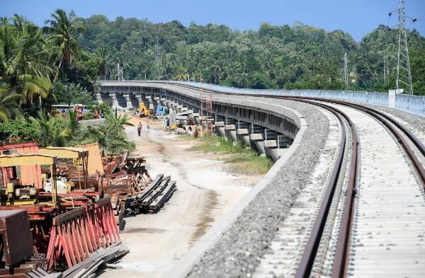 90年来修的第一条铁路，中国帮它实现