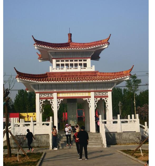 张庄，幸福路上的村庄