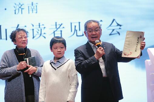 董卿带着《朗读者》来济南 遇上的都是爱书人