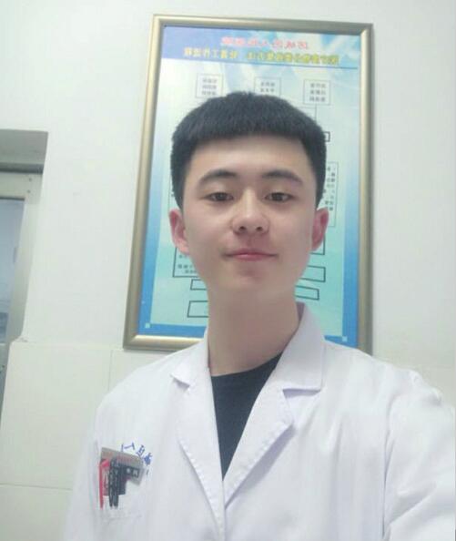 [温暖泉城] 男子突发急病 幸遇“白衣天使”