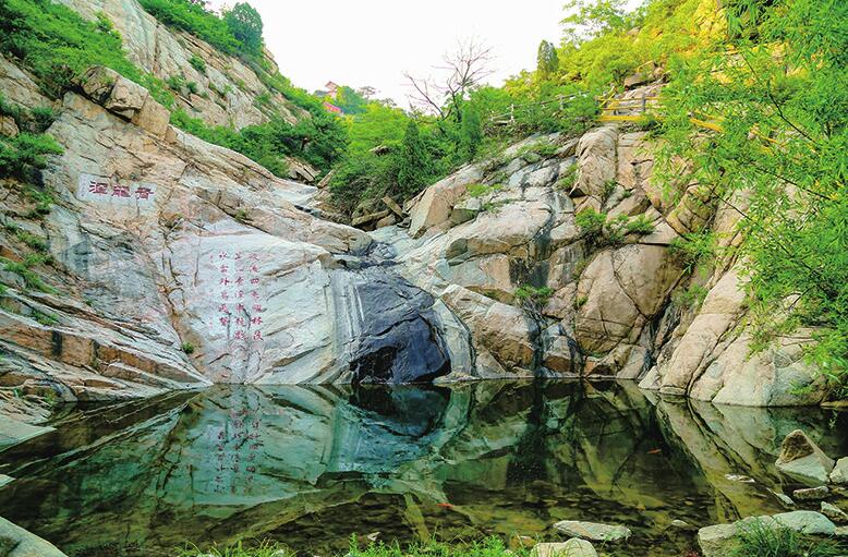 雪野三峡：清水芙蓉自天成