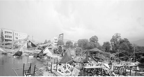 什么情况？温州冰雹砸伤学生 目击者：太恐怖了大家只顾着逃命