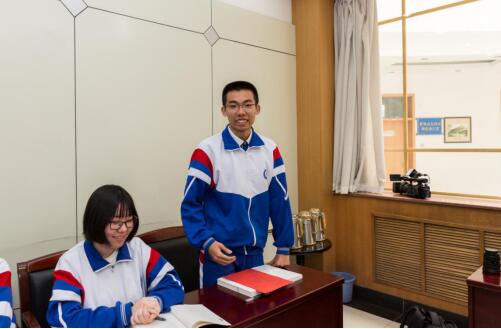 “文化公益行”走进济南一中