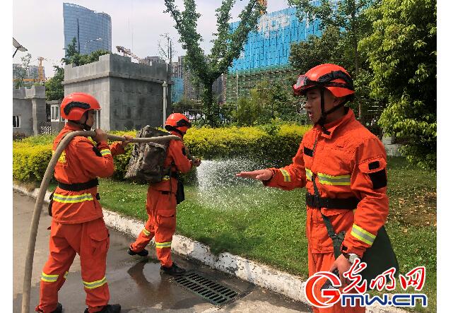 【追梦火焰蓝】烟火里奋战9天9夜 这群“守夜人”用英勇换回了人民的平安
