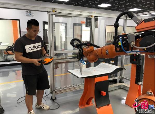 生态新城洛江：服务“智能制造” 助力“数字中国”