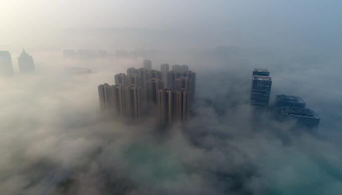 大片来了！济南西部新城出现平流雾美景