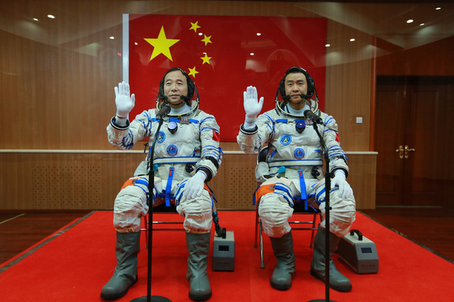 刚刚!习近平在讲话中提到了这些青年英雄