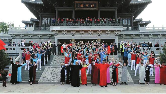 [温暖泉城]《我和我的祖国》快闪庆五一