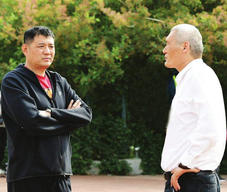 故人归新气象!山东男篮再集结 主帅巩晓彬亮相
