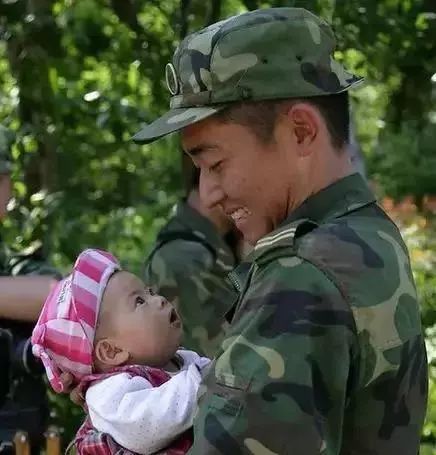 这些“中国军人的笑”，看完后让人感动……