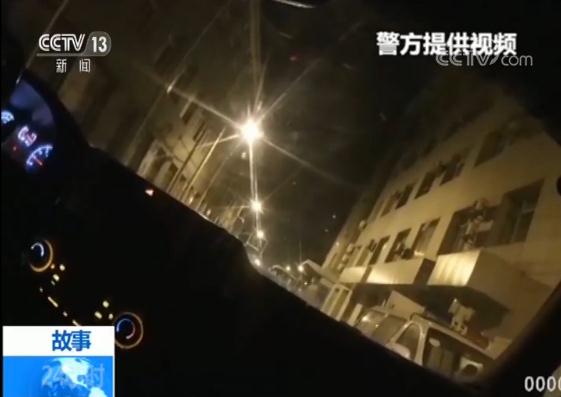 故事丨接警员95分钟通话 救下17岁轻生女孩