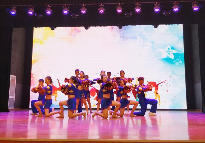 ഺ չɡ2019ְ̻ʽڼѧУ
