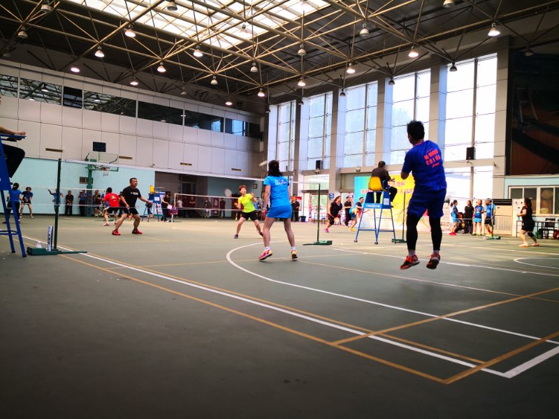 “华人堂中医馆杯”济南市第五届中老年人羽毛球赛鸣锣开赛