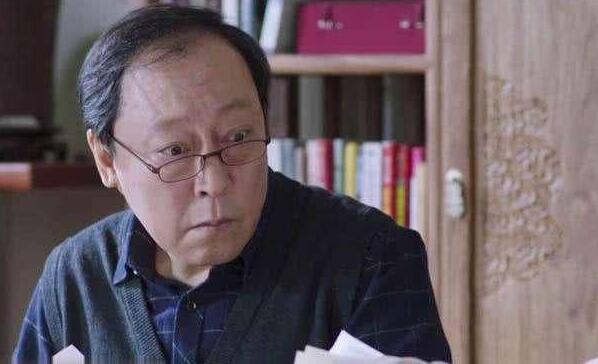 笑cry!苏大强时尚大片戴上大金链子 老戏骨人气