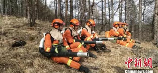 【壮丽70年·奋斗新时代】北纬53°森林消防员日常巡护：每天热身两万步起