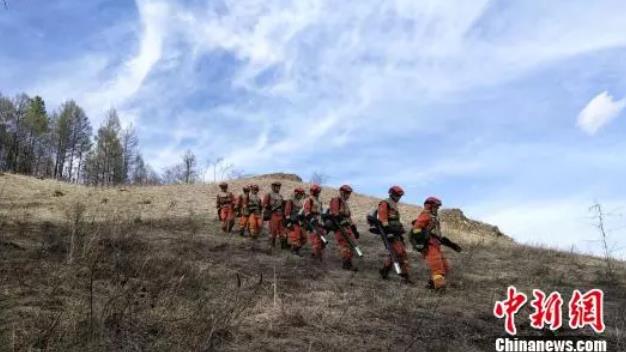 【壮丽70年·奋斗新时代】北纬53°森林消防员日常巡护：每天热身两万步起