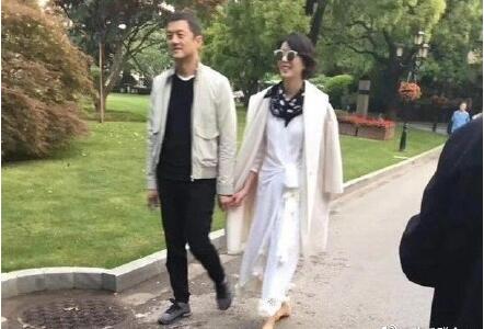 没有500亿!李亚鹏承认恋情 新女友长相酷似王菲,身份大曝光