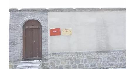 人民的法院，从这里走来