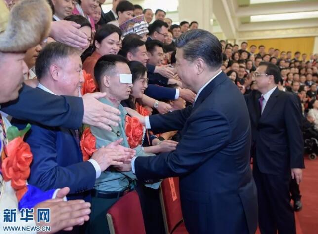 新闻联播动人一幕！他向总书记敬上特殊军礼