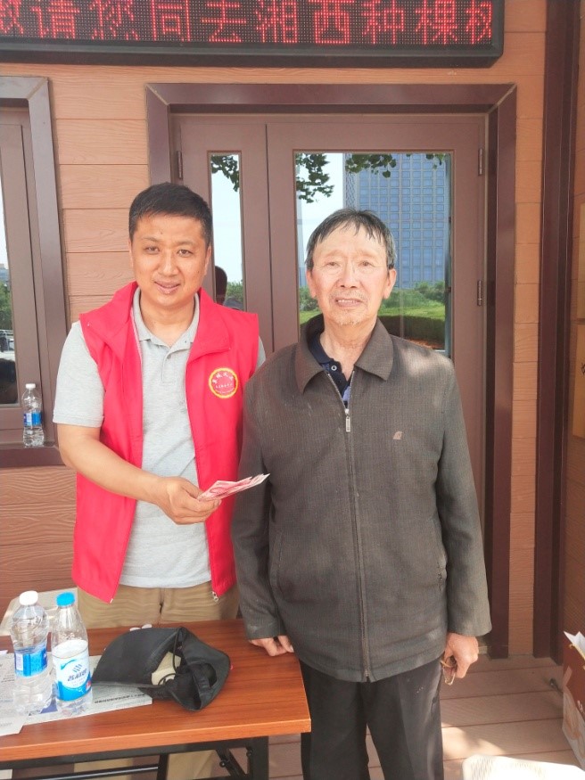 【我在湘西种棵树】“十佳义工”带头,托起湘西果农致富梦想