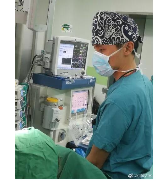 勿动！！插管去了！