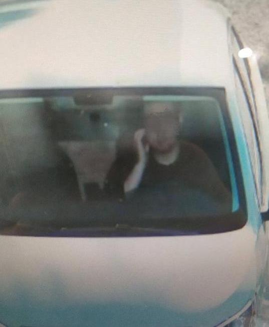 冤！济南一司机摸脸被抓拍成打电话 交警：已撤销