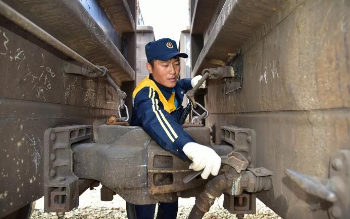 新时代·铁路榜样丨马彦云：危急时刻，勇于担当的“短袖哥”