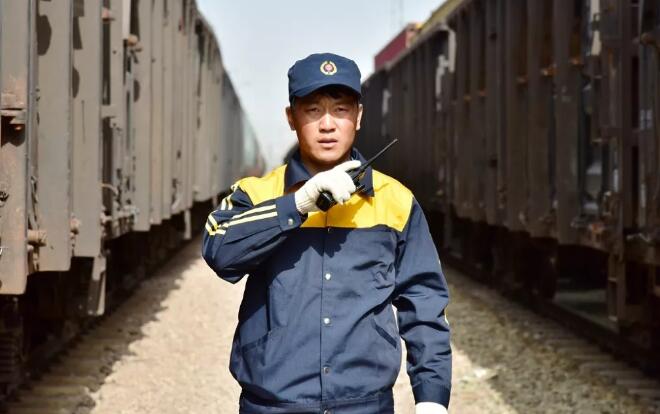 新时代·铁路榜样丨马彦云：危急时刻，勇于担当的“短袖哥”