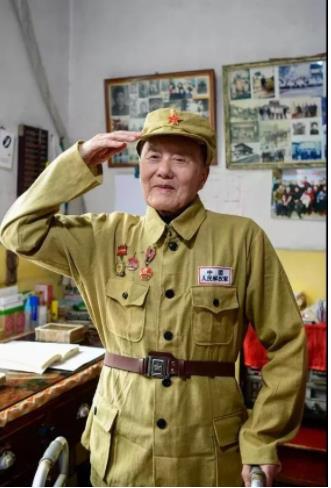 军礼的力量——从张富清到杜富国