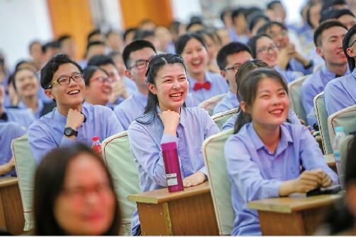 省实验82名“学霸”将集体“出走”海外 人均5.6封录取通知书