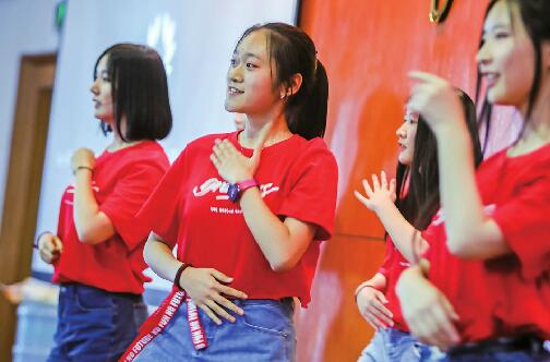 省实验82名“学霸”将集体“出走”海外 人均5.6封录取通知书