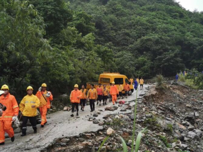 向铁路勇士致敬！农继坡，我们等你归来！