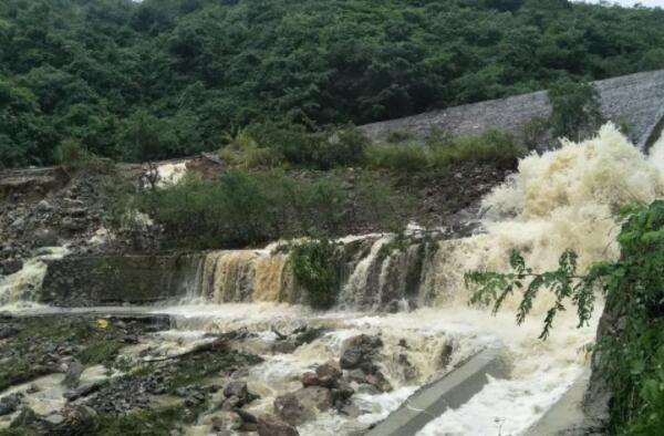 向铁路勇士致敬！农继坡，我们等你归来！